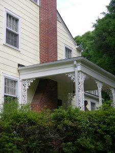 chimney showing foundation damage in mississippi